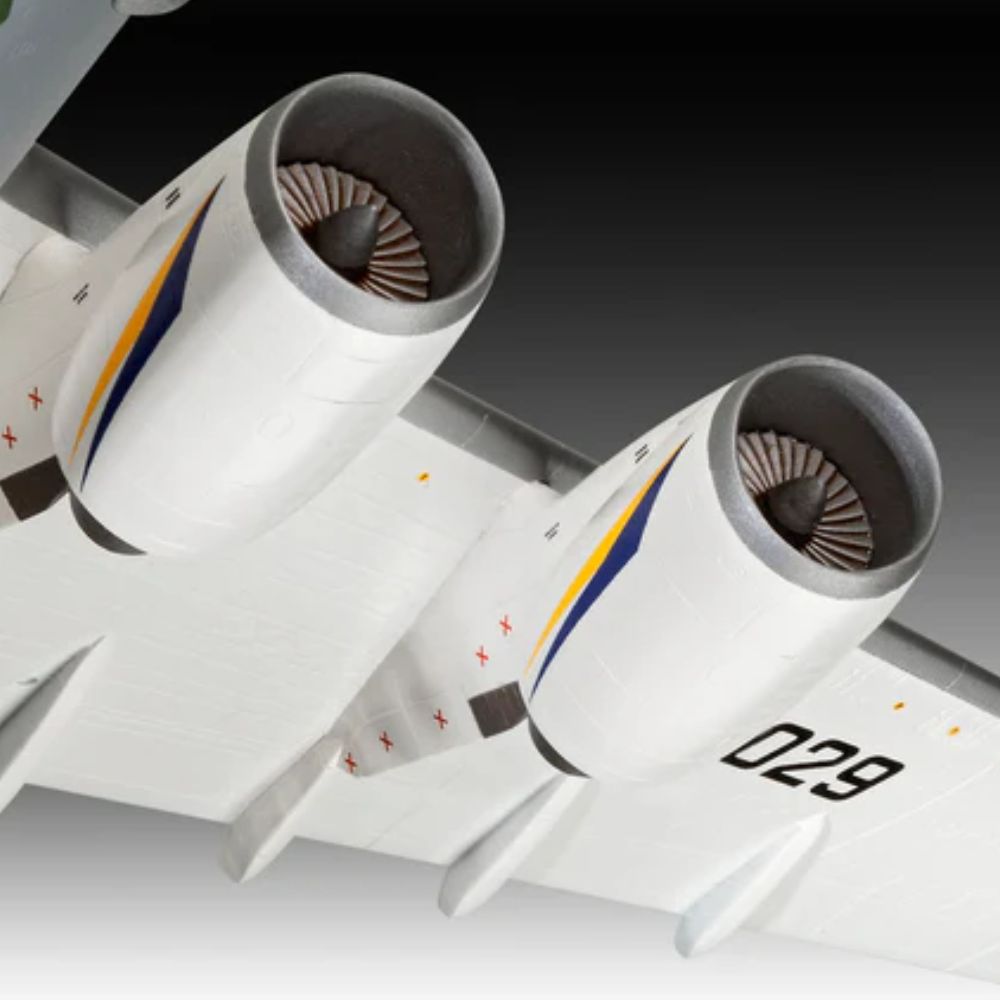 Revell Antonov An-124 Ruslan Model Kit