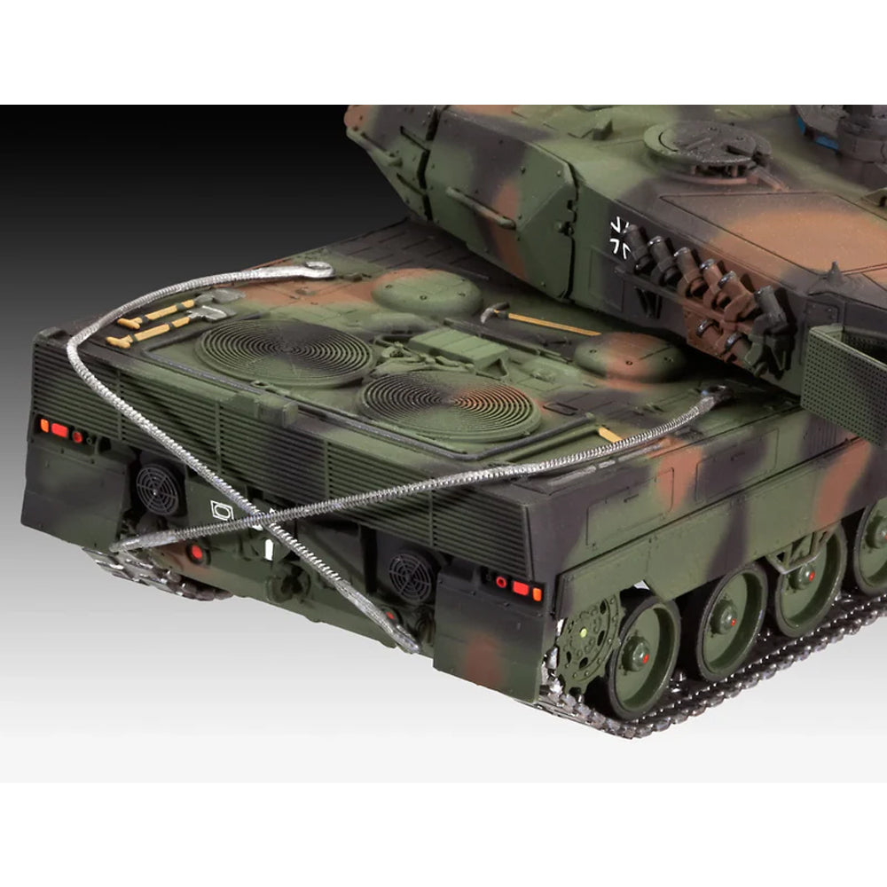 Revell Leopard 2 A6-A6M Scale Model, 1:72