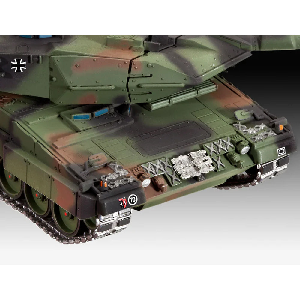 Revell Leopard 2 A6-A6M Scale Model, 1:72