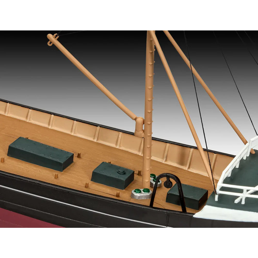 Revell Northsea Fishing Trawler Scale Model, 1:142
